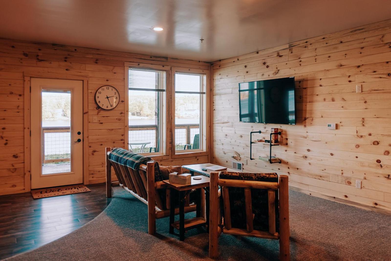 Keweenaw Waters Resort Houghton Bagian luar foto